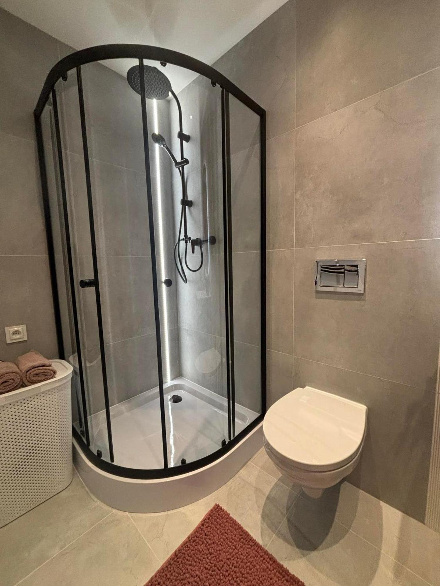 Apartament Pod Wieza 1 Wałbrzych Kültér fotó